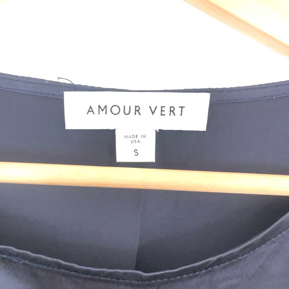 Amour Vert Silk Short Sleeve Tie Front Blouse - Picture 2 of 5